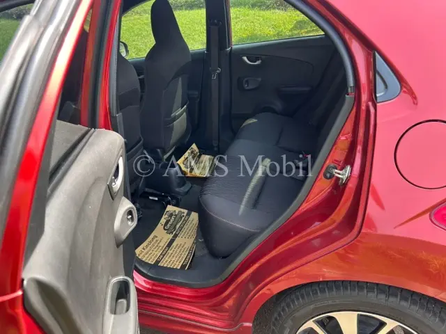 BRIO RS 1.2 AT 2017 — dokumentasi 12