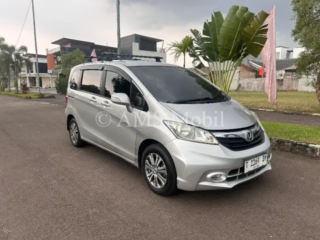 FREED GB3 1.5 S AT 2013 — dokumentasi 2