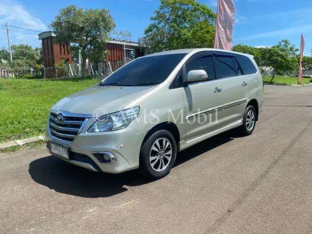 INNOVA V AT 2014 — dokumentasi 2