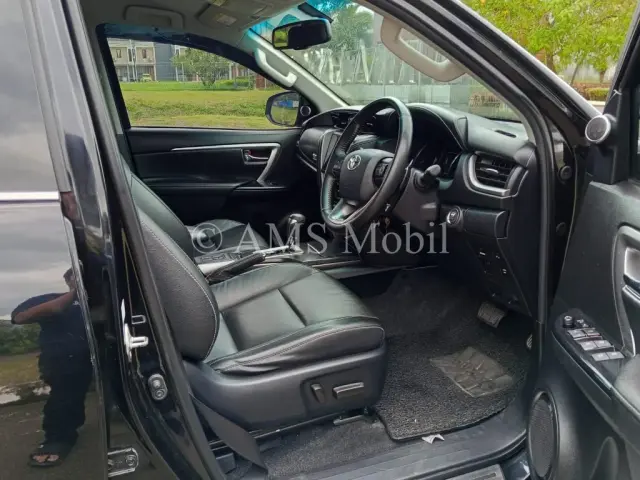 FORTUNER 2.8 VRZ 2022 — dokumentasi 7