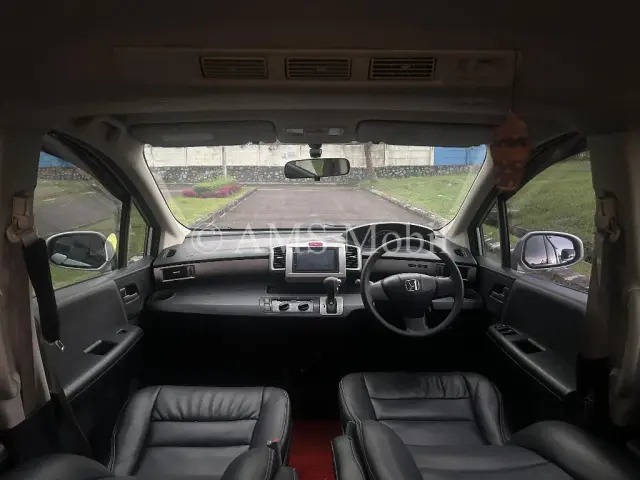 FREED GB3 1.5 S AT 2013 — dokumentasi 13