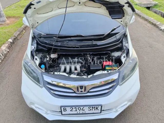 FREED 1.5E AT 2013 — dokumentasi 8