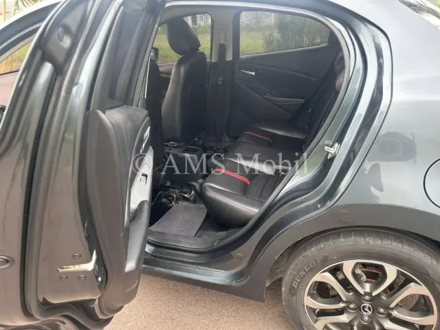 MAZDA 2 SKYACTIVE  2016 — dokumentasi 6