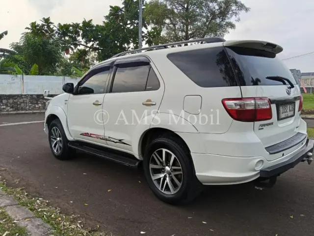 FORTUNER 2.5 G AT 2011 — dokumentasi 6