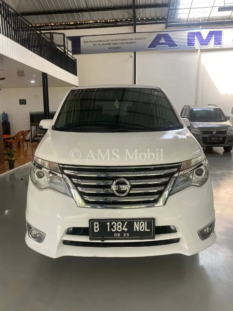 NISSAN SERENA HWS AT 2015 — foto utama arsip
