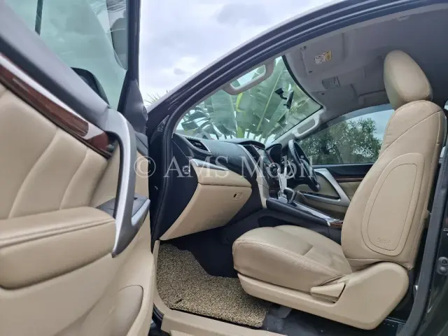 PAJERO SPORT 2.4L DAKKAR 2019 — dokumentasi 10