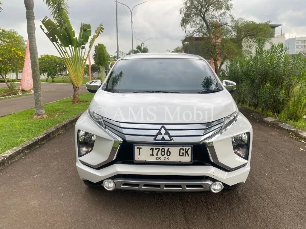 XPANDER 1.5L ULTIMATE AT 2019 — foto utama arsip