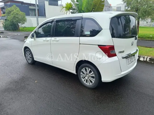 FREED GB3 1.5 E AT 2013 — dokumentasi 4