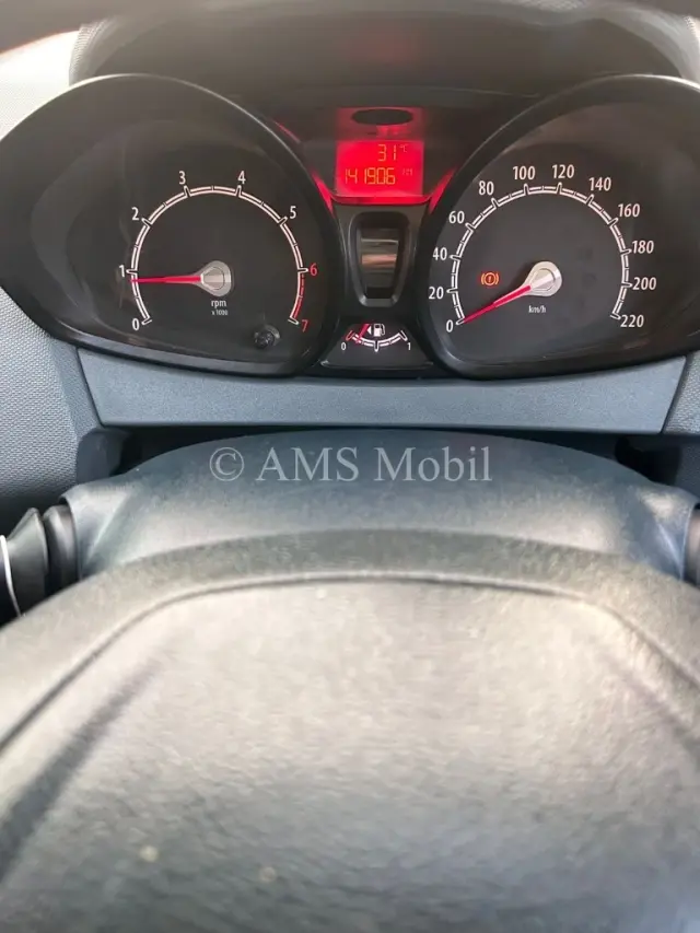 FORD FIESTA 1.4L MT 2012 — dokumentasi 14