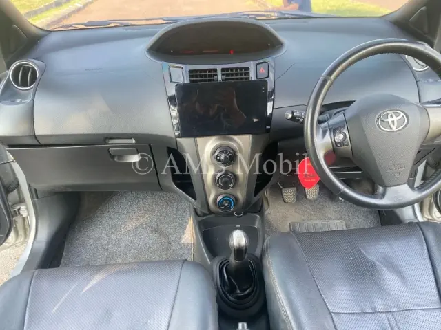 YARIS S MT 2011 — dokumentasi 9