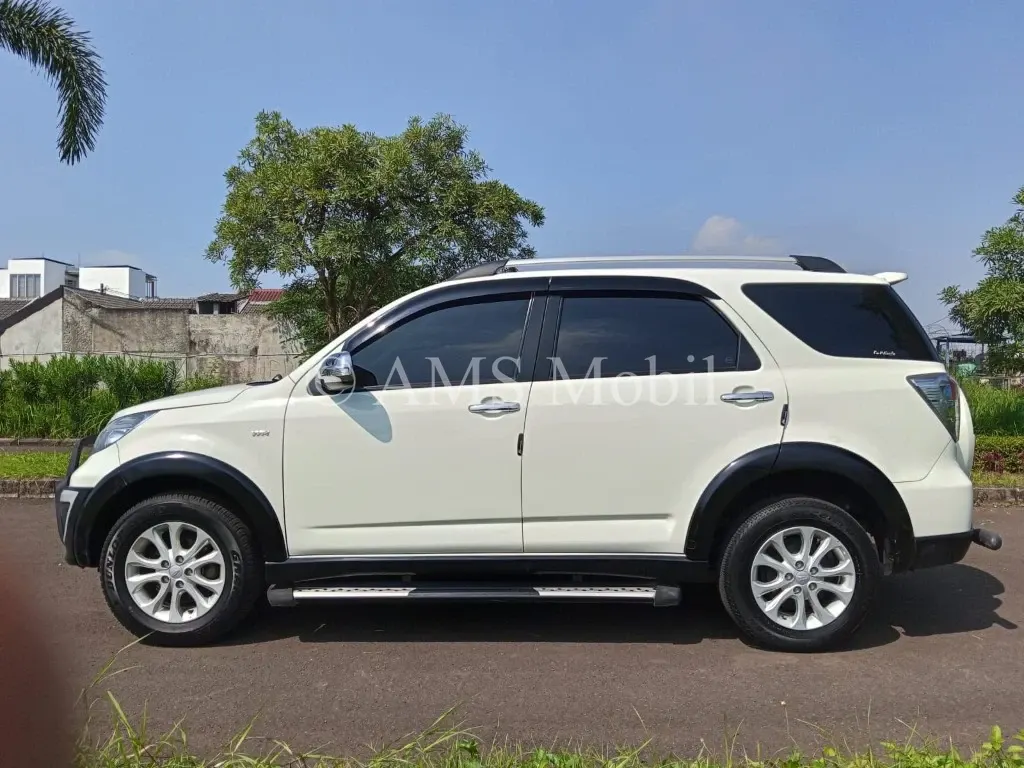 TERIOS TX MANUAL 2015 PUTIH — foto utama arsip