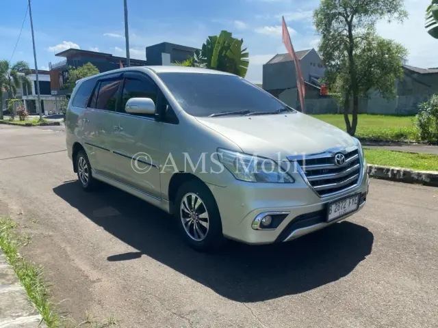 INNOVA V AT 2014 — dokumentasi 3