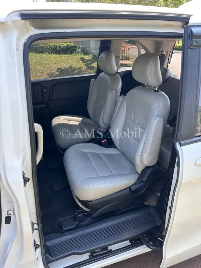 HONDA FREED 1.5 E 2013 — dokumentasi 12
