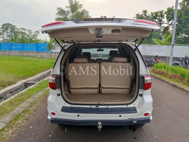 FORTUNER 2.5 G AT 2011 — dokumentasi 9