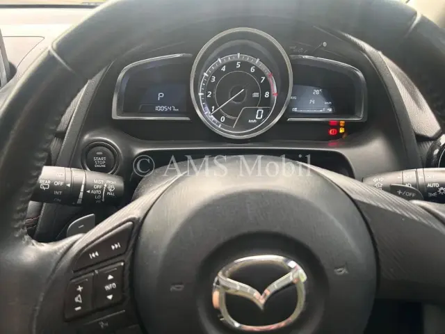 MAZDA 2 SKYACTIVE  2016 — dokumentasi 10