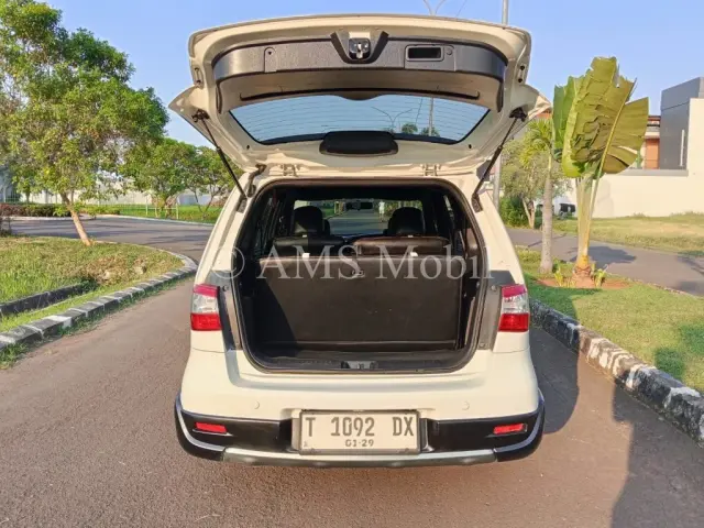 NISSAN GRAND LIVINA XGEAR 2013 — dokumentasi 7