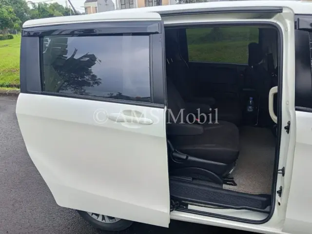 FREED GB3 1.5 E AT 2013 — dokumentasi 11
