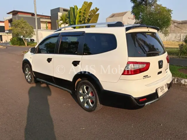 NISSAN GRAND LIVINA XGEAR 2013 — dokumentasi 4