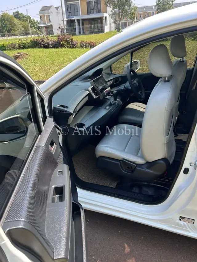 HONDA FREED 1.5 E 2013 — dokumentasi 9